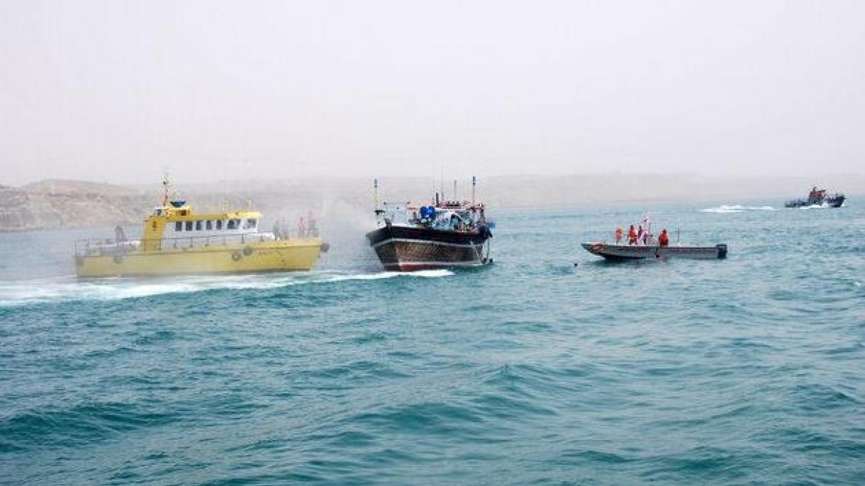 ایران 2 فروند شناور حامل سوخت قاچاق در آب های خلیج را توقیف کرد