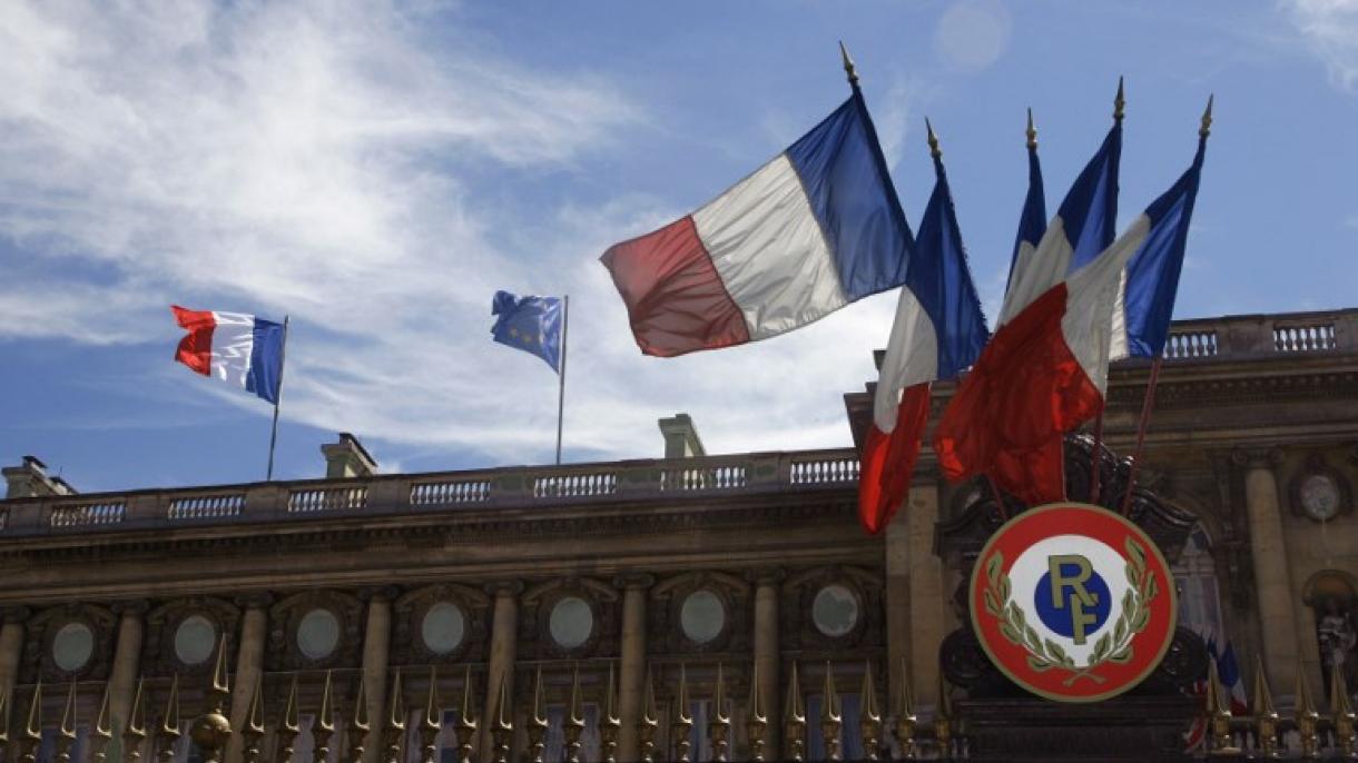 Cancillería francesa califica de “ilegales” sanciones de EEUU contra tres países