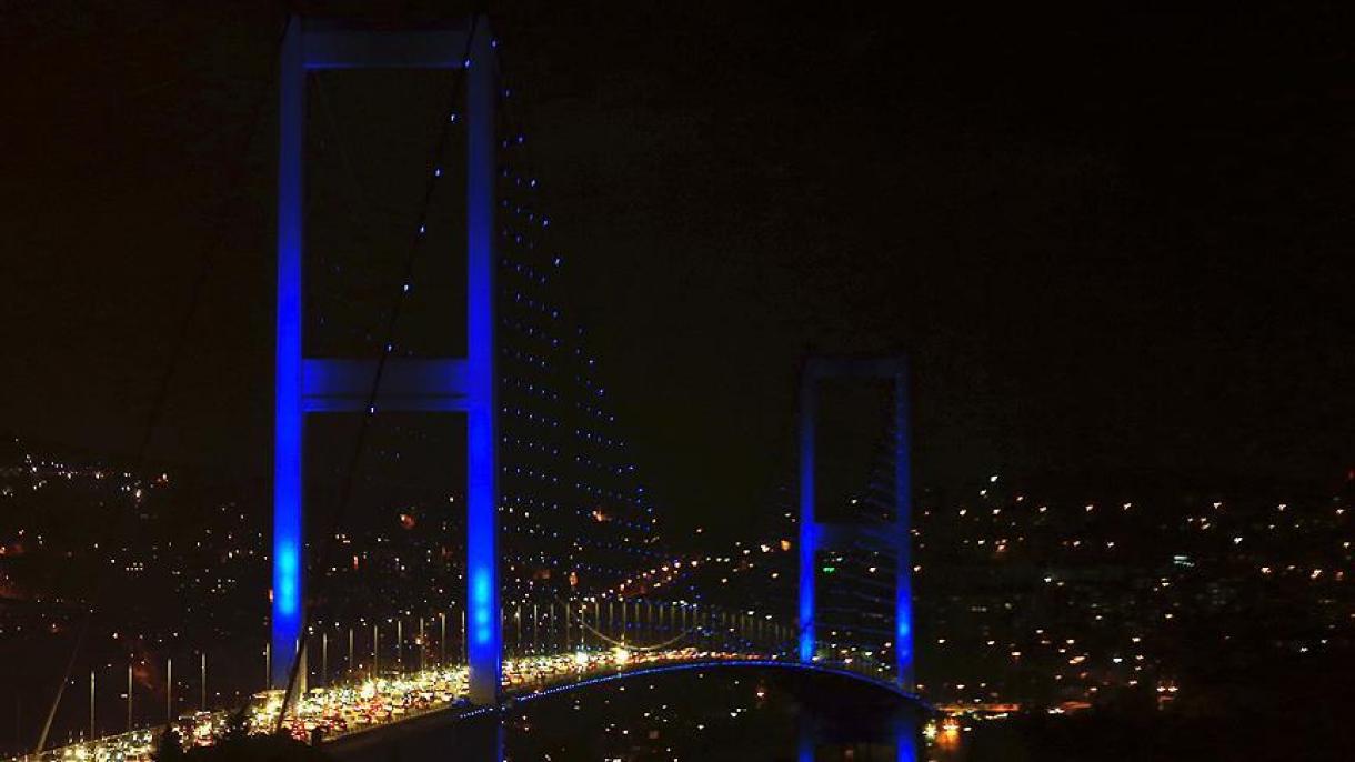 عالمی آٹزم  ڈے، ترکی اور دنیا بھر میں متعدد شہروں  کی علامتیں  نیلی روشنیوں میں نہا گئیں