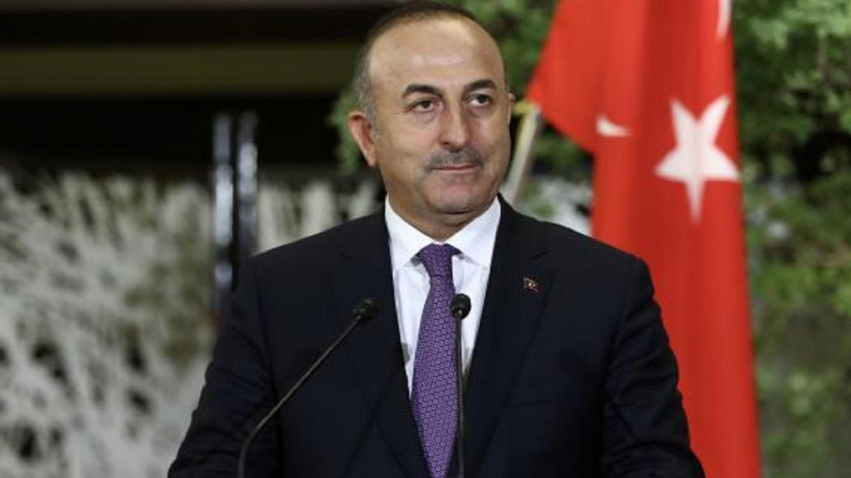 O chanceler Çavuşoğlu avaliou as relações entre a Turquia e a UE a uma agência italiana de notícias