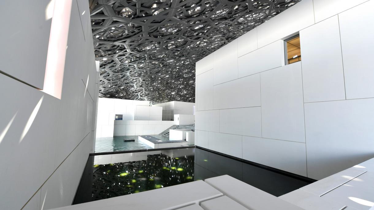 Inauguration du Louvre Abu Dhabi, un "musée universel"