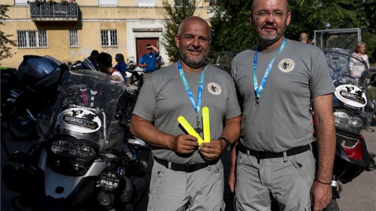 Világkörüli útra indult két magyar motoros