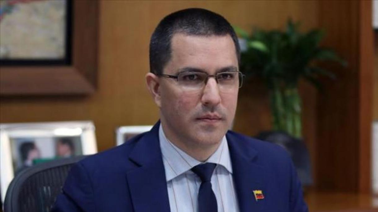 Ministro das Relações Exteriores Arreaza: preocupação de Trump com Venezuela é hipócrita