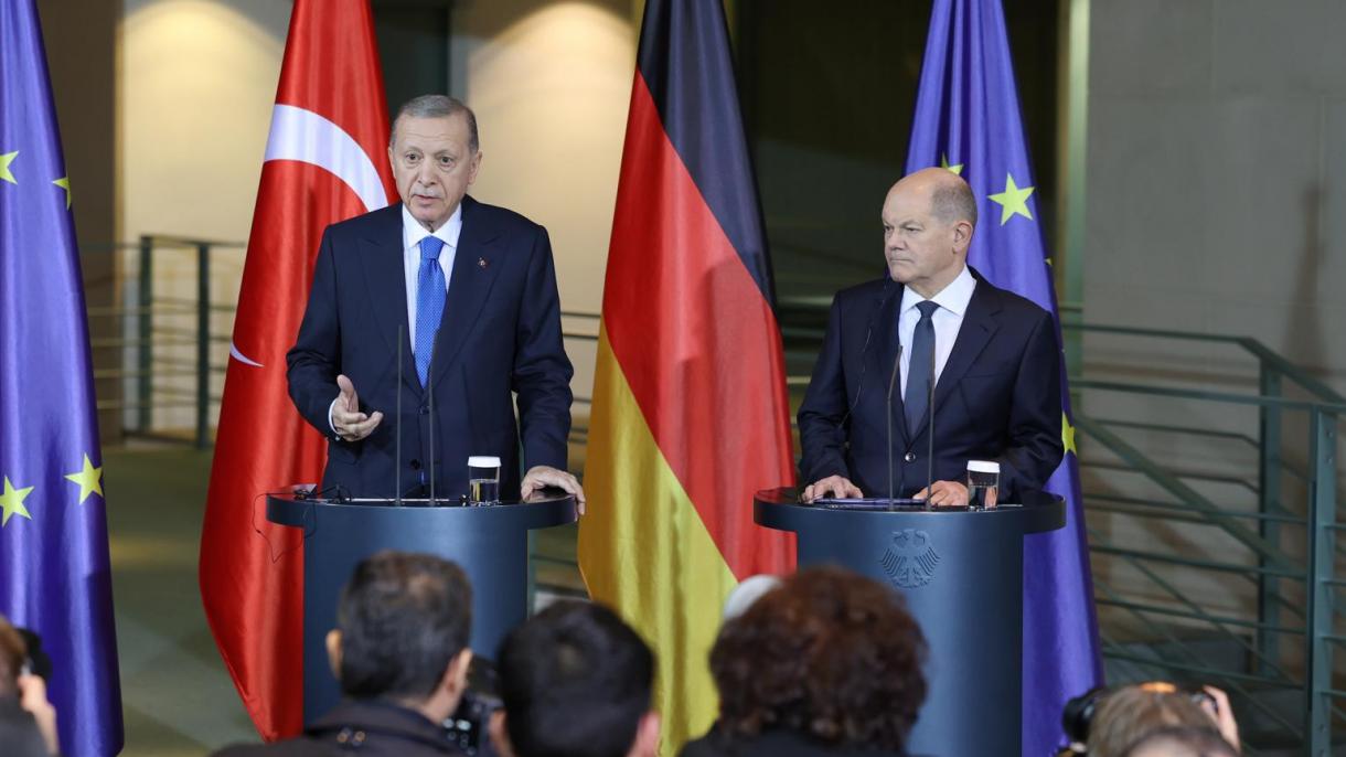 Conferenza stampa congiunta di Erdoğan e Scholz a Berlino