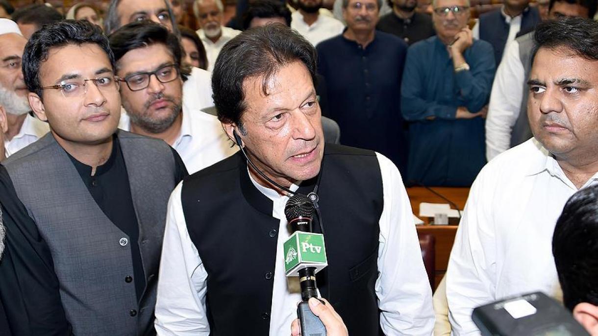 巴基斯坦新总理宣誓就职