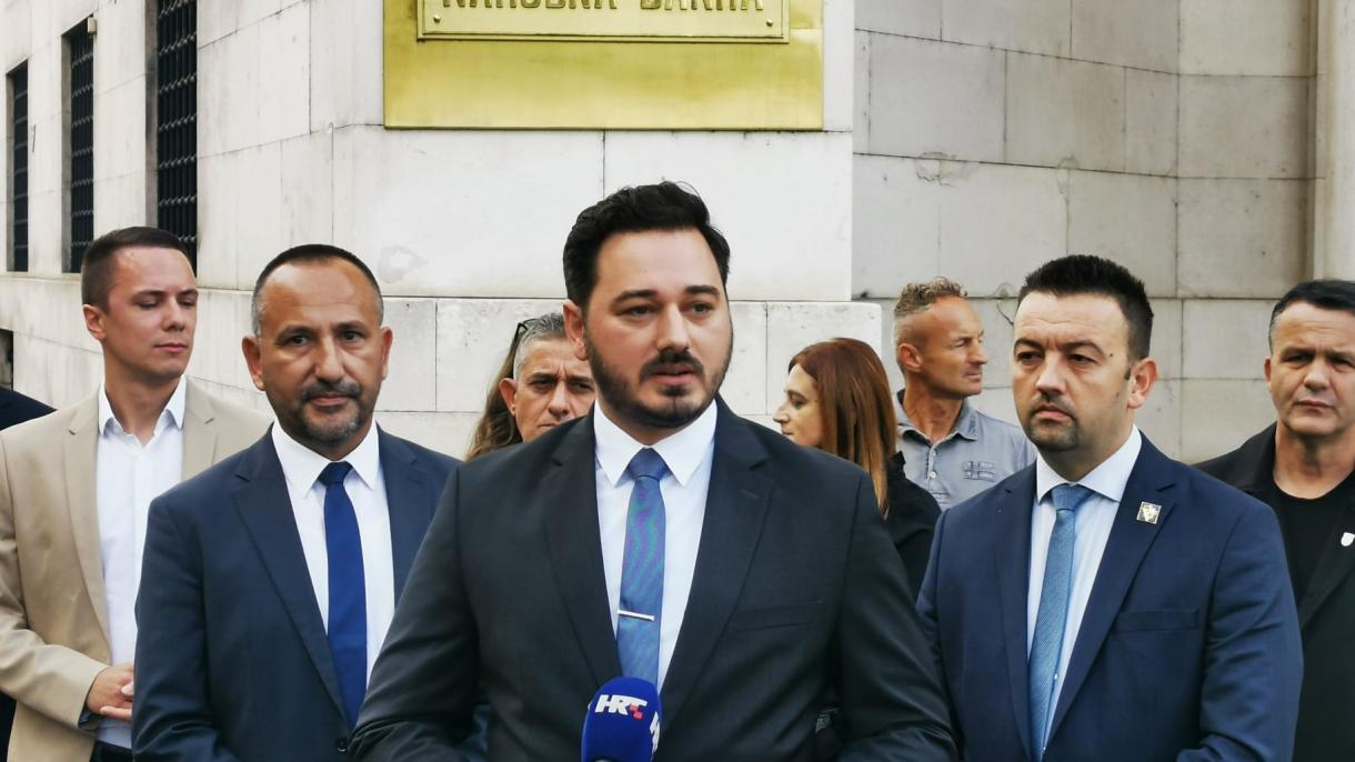 Pokrenuto prikupljanje potpisa za referendum protiv uvođenja eura