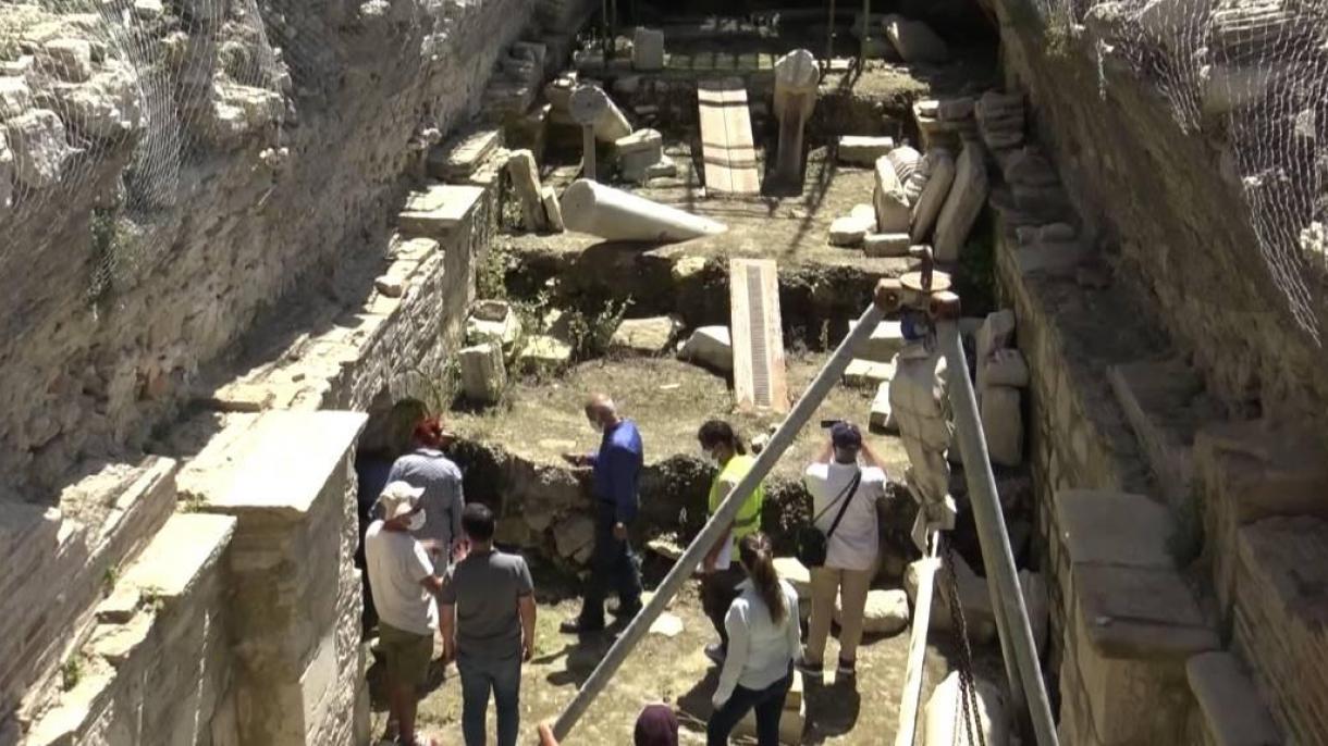 Hallados tumbas y huesos humanos que se remontan al siglo XIII en el oeste de Turquía