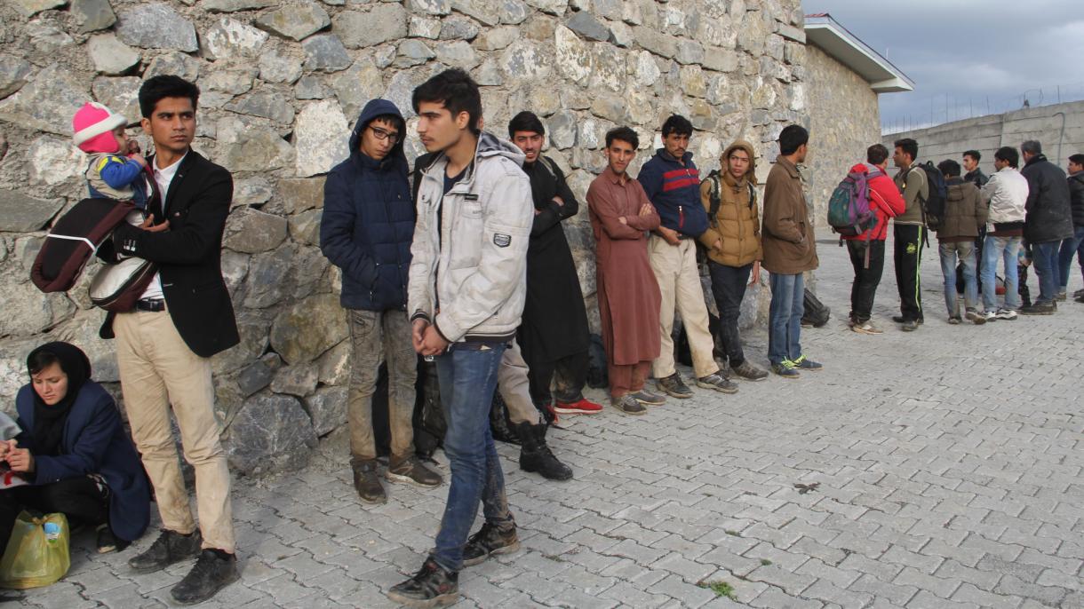 33 تبعه افغانستان در وان دستگیر شد