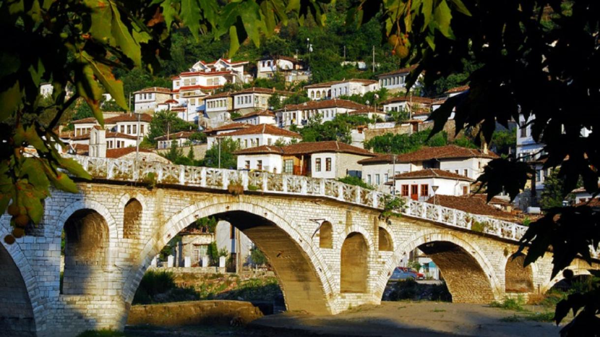 Berati prezantohet në Turqi, në takimin e qyteteve historike të Ballkanit