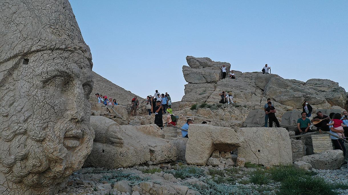 Nemrut Dağı 1.jpg