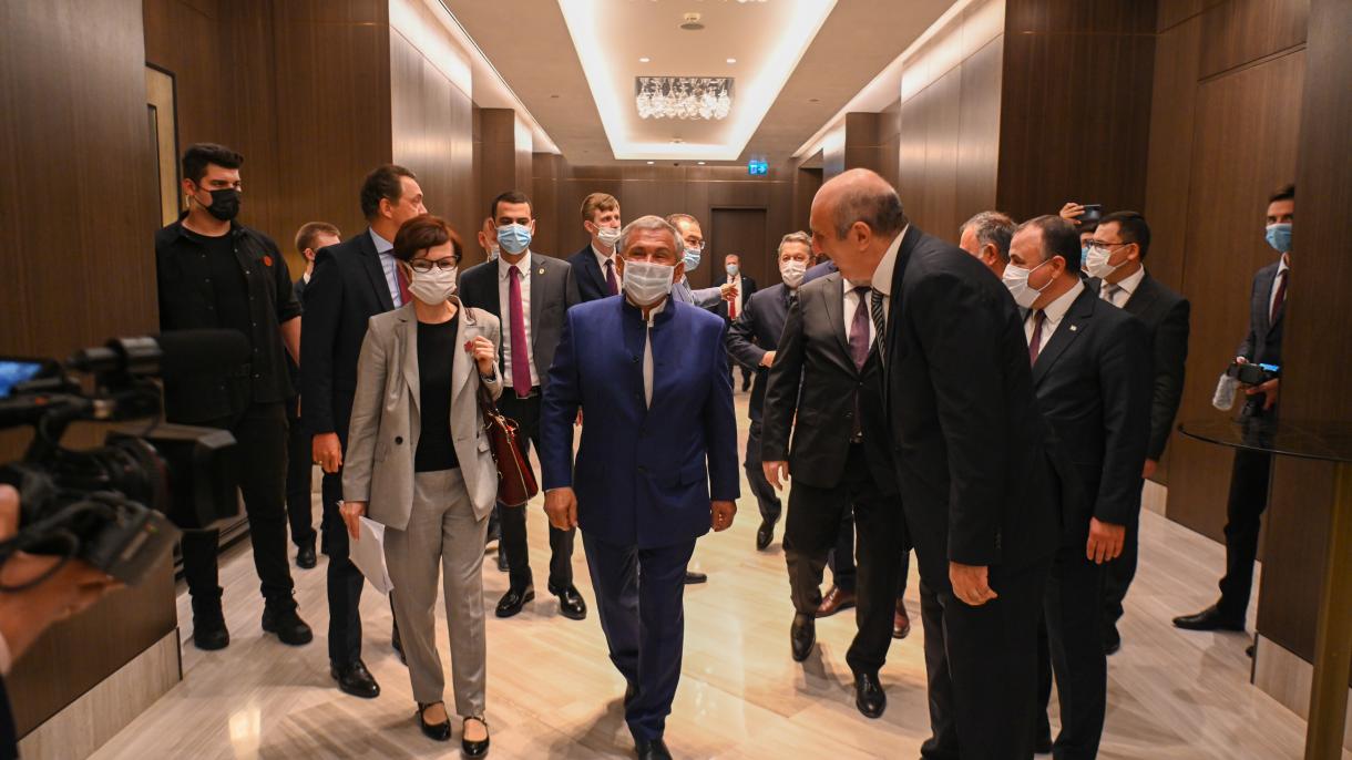 Tatarstan ilbaşı Röstäm Miñnexanov İstanbulda