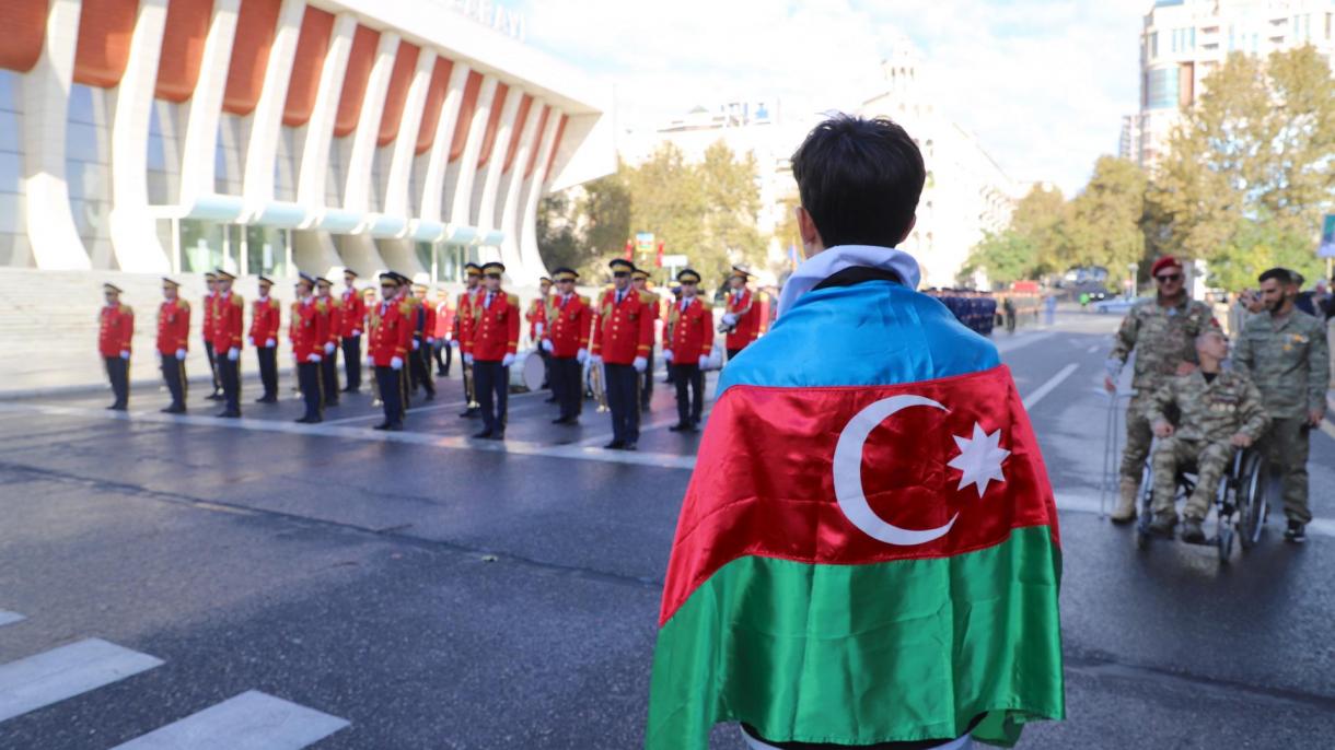 Azerbajdzsánban a 2. karabahi háború hősi halottaira emlékeztek