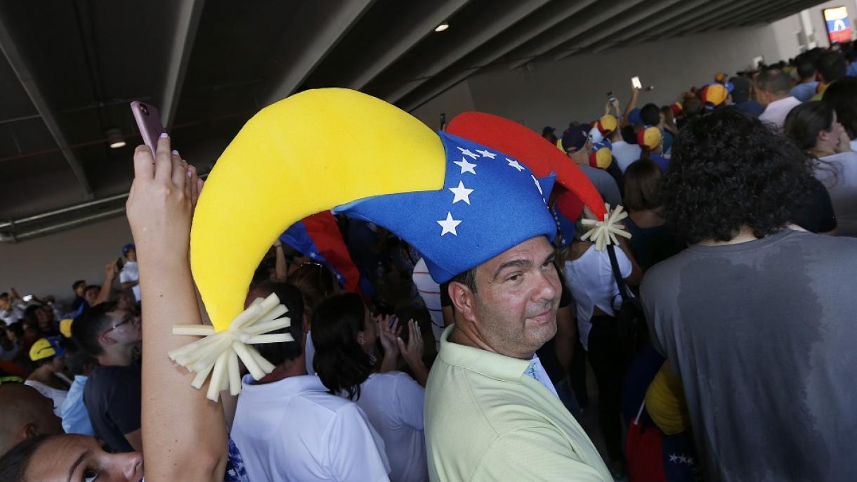 Venezuela: un 98 % de votantes en plebiscito opositor rechaza formación de constituyente de Maduro