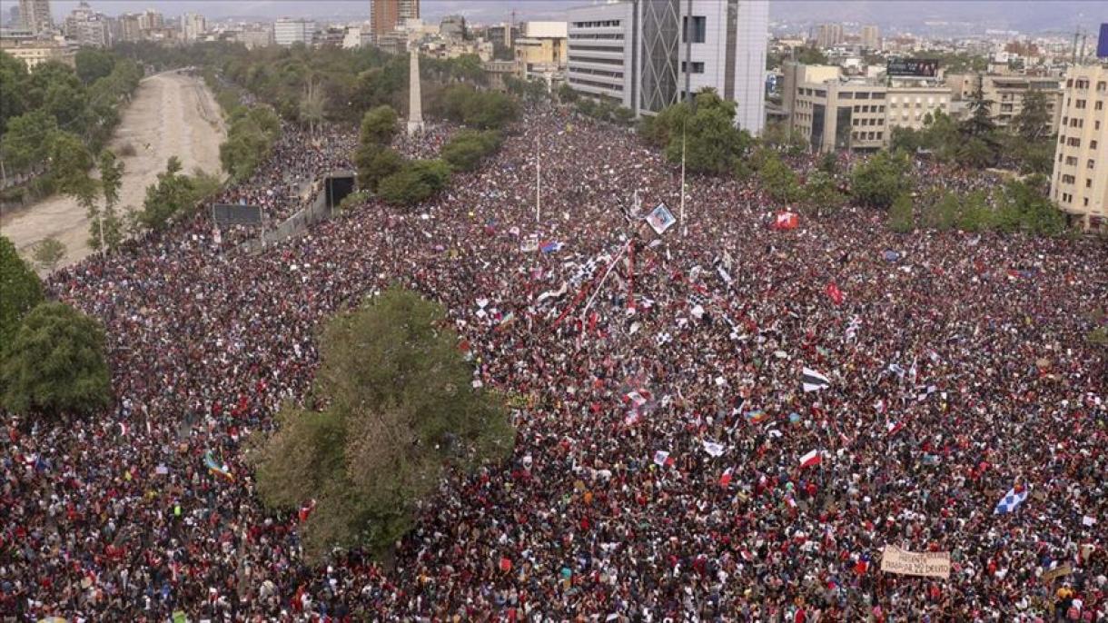 چىلى ئىككى چوڭ خەلقئارالىق يىغىننى ئەمەلدىن قالدۇردى