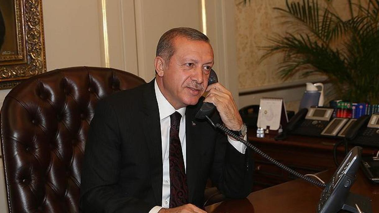 Ердоган разговаря с тримата спасили се члена на турския кораб...