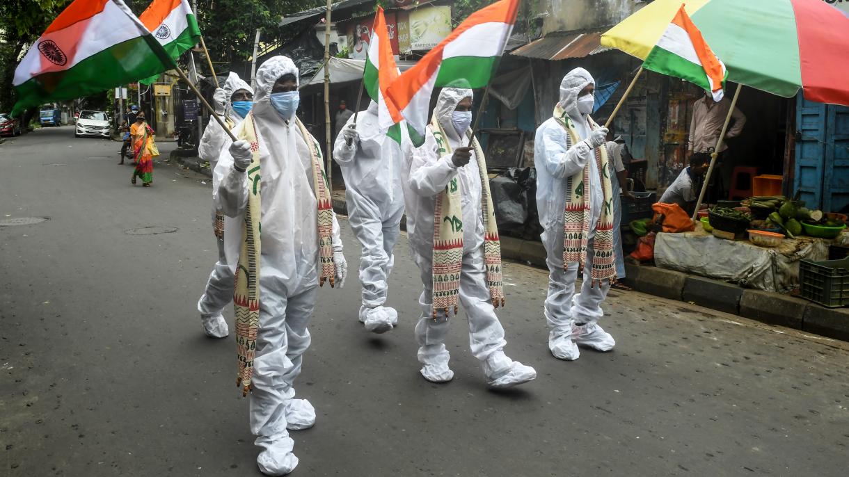A Índia é o terceiro país mais afetado pela pandemia com 54 mil mortos