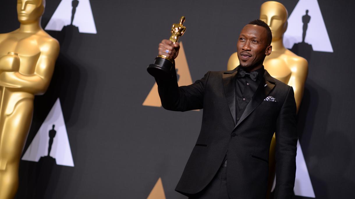 Mahershala Ali, myslimani i parë që fitoi çmimin "Oscar"