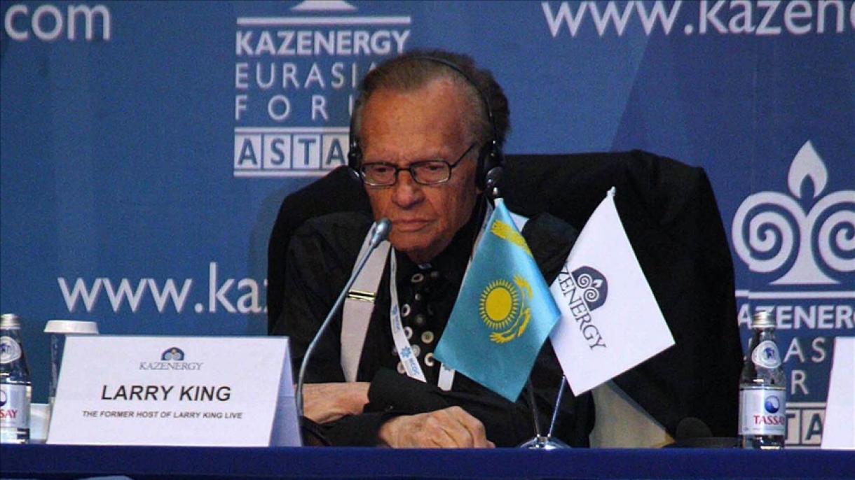 E' morto in Usa per il Covid il leggendario giornalista e anchor Larry King