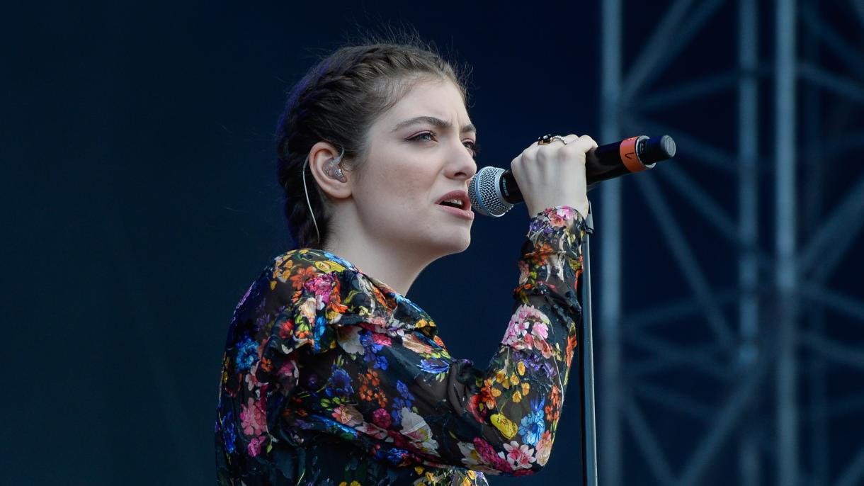 Lorde lemondta az izraeli koncertjét