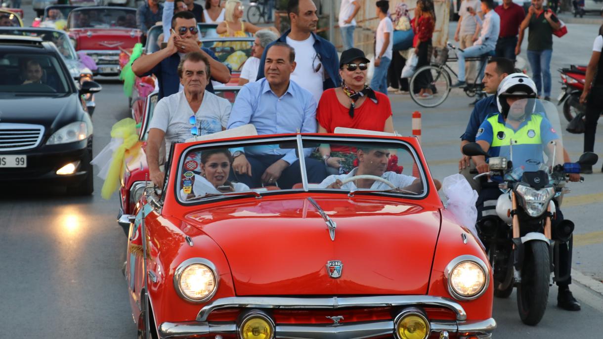 Beynəlxalq Adana Film Festivalı xalq ilə sənətkarları bir araya gətirdi