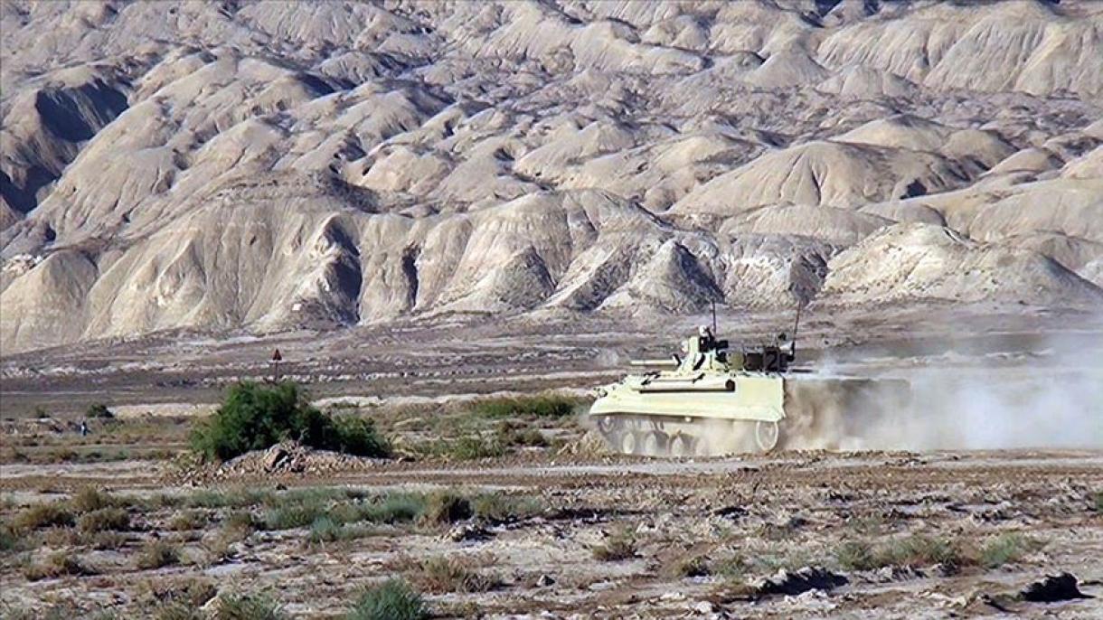 وزیر دفاع آذربایجان: "استقامت به صوب قرهباغ است. پیروزی از آن ماست"