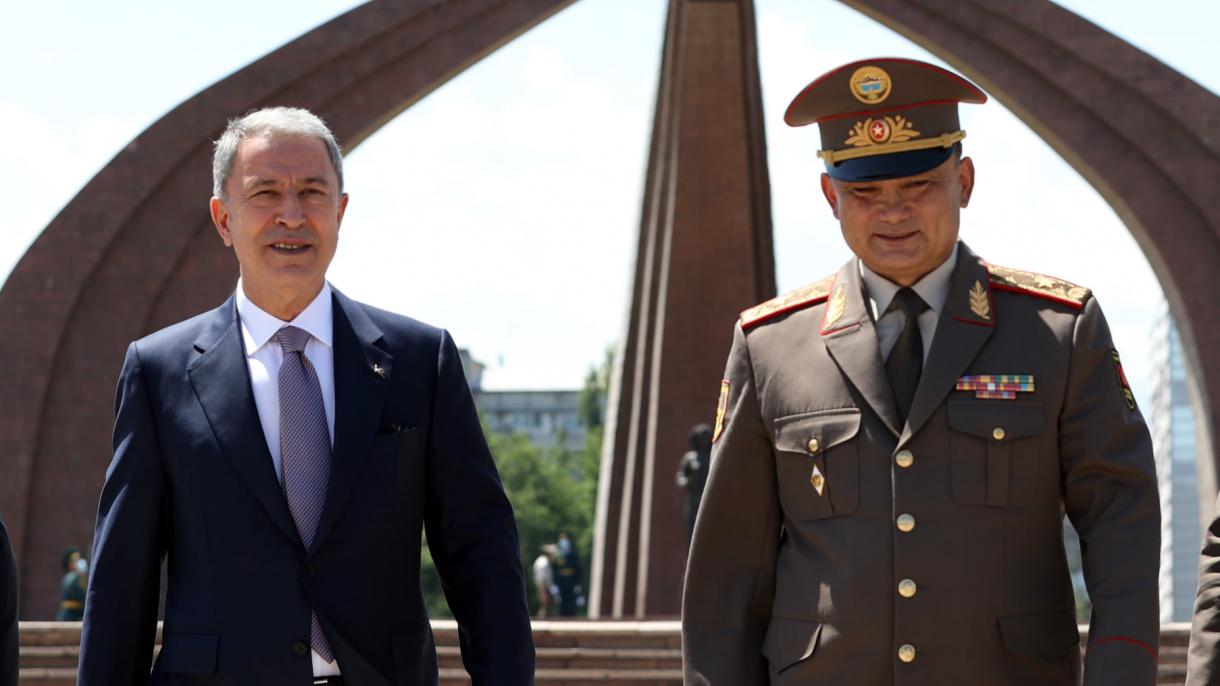 Hulusi Akar Kırgızistan 12.jpg