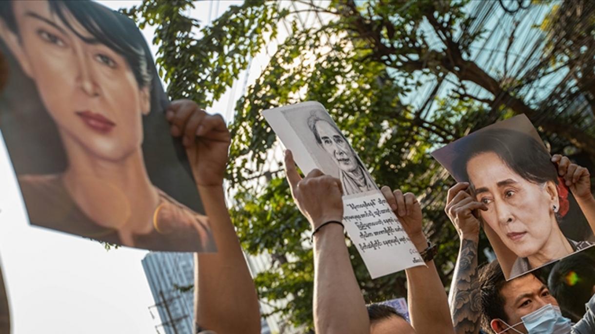 بىرمانىڭ ئاغدۇرۇۋېتىلگەن رەھبىرى سۇچى مەخپىي نازارەتخانىدىن پايتەختتىكى بىر تۈرمىگە يۆتكەلدى