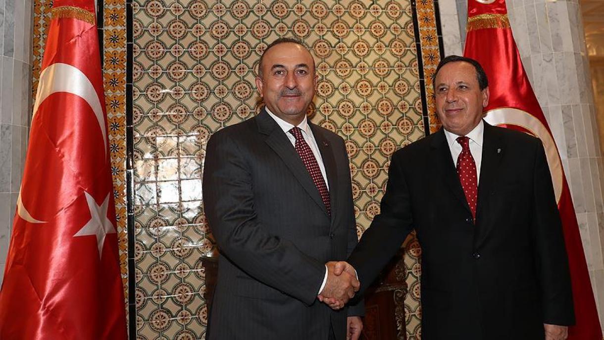 Turquía seguirá estando al lado de Túnez y el hermano pueblo tunecino