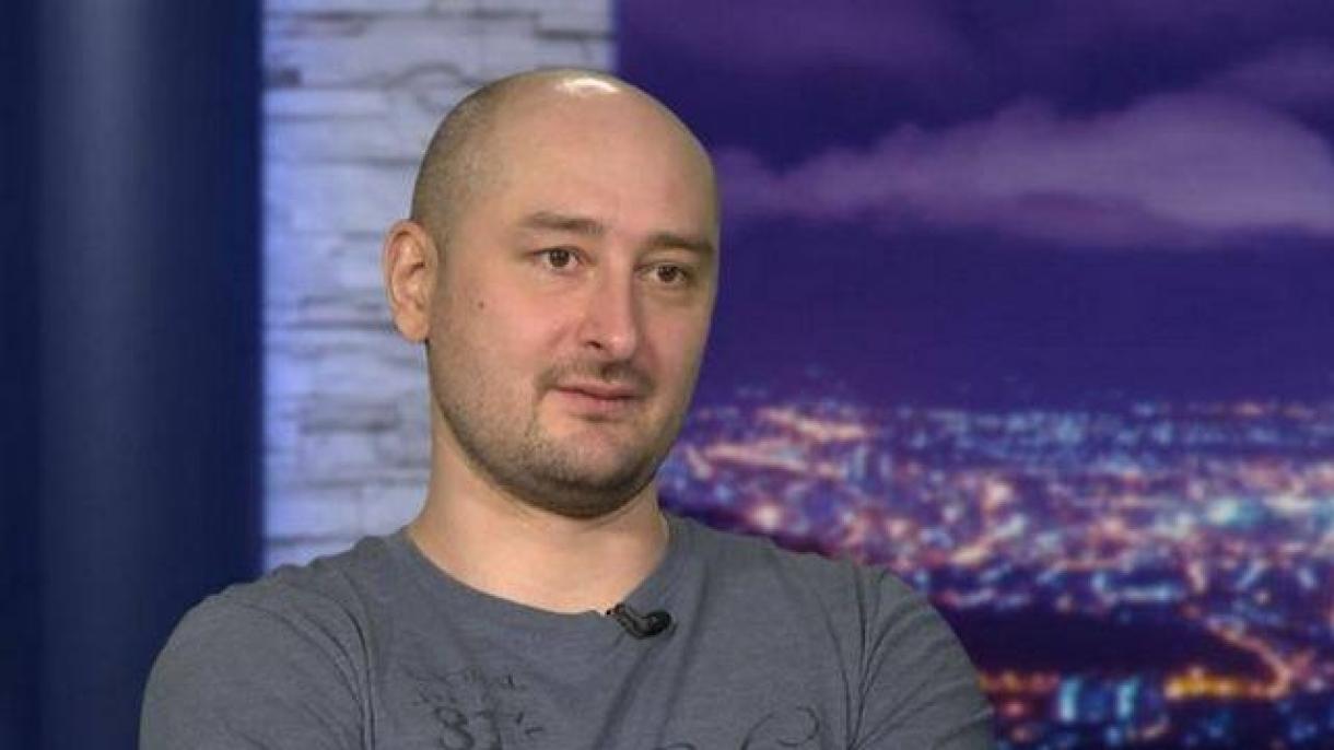 روزنامه نگار روسی که روز گذشته خبر ترور اش منتشر شد، زنده است!