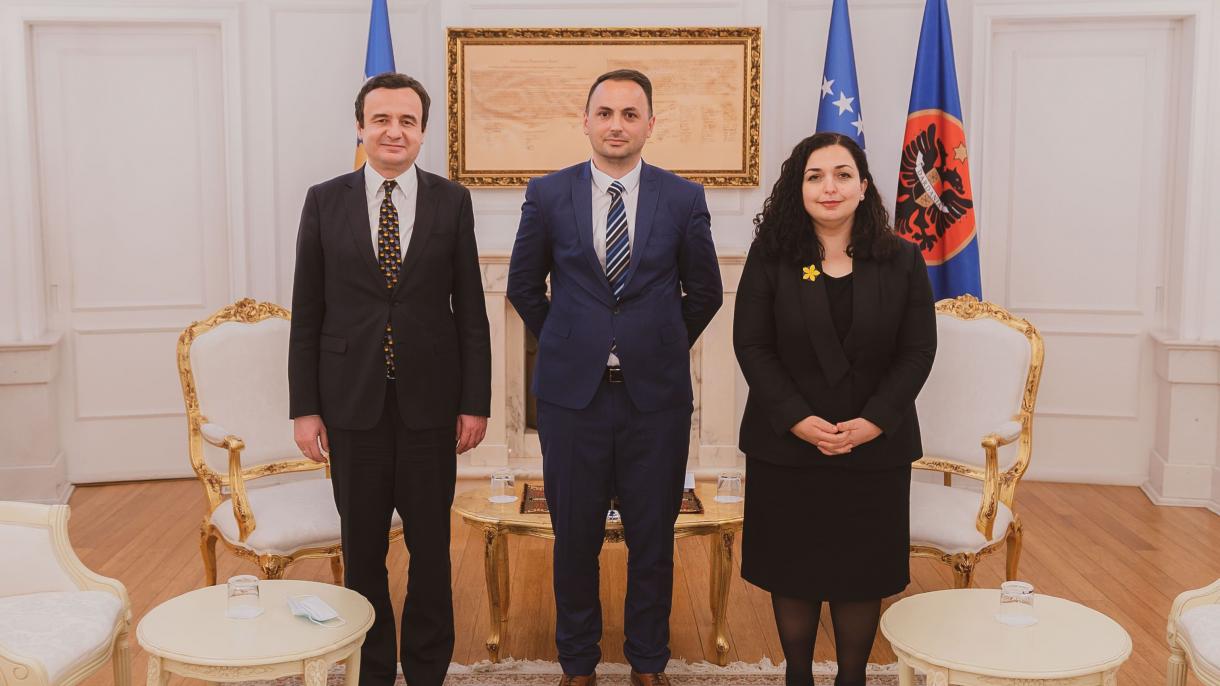 Vjosa Osmani Albin Kurti Petrit Ajeti.jpg