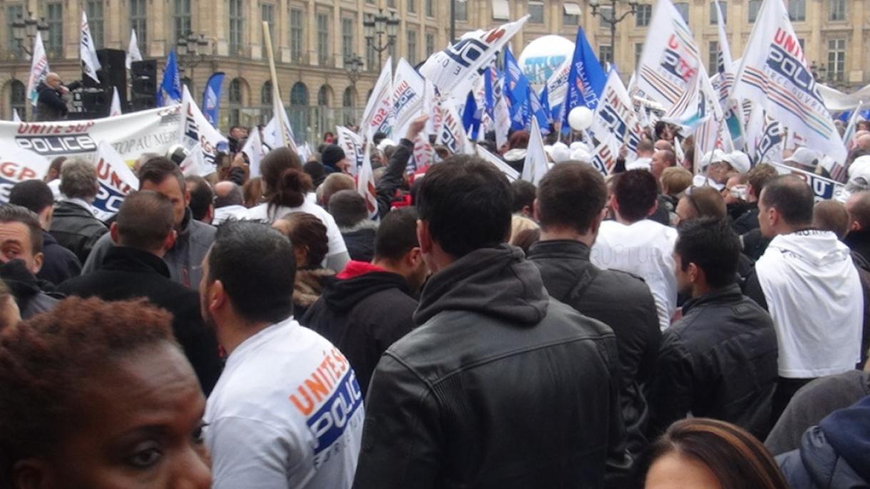 Francë – Policia proteston kushtet e punës për të tretën herë këtë javë