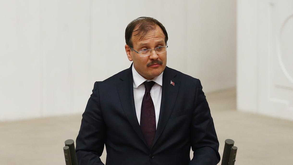 土耳其副总理谴责希腊为政变者提供庇护
