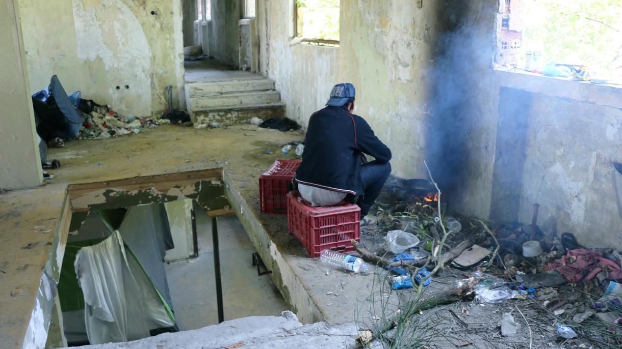 Avramopulos në Greqi për të qetësuar tensionet migratore në ishuj