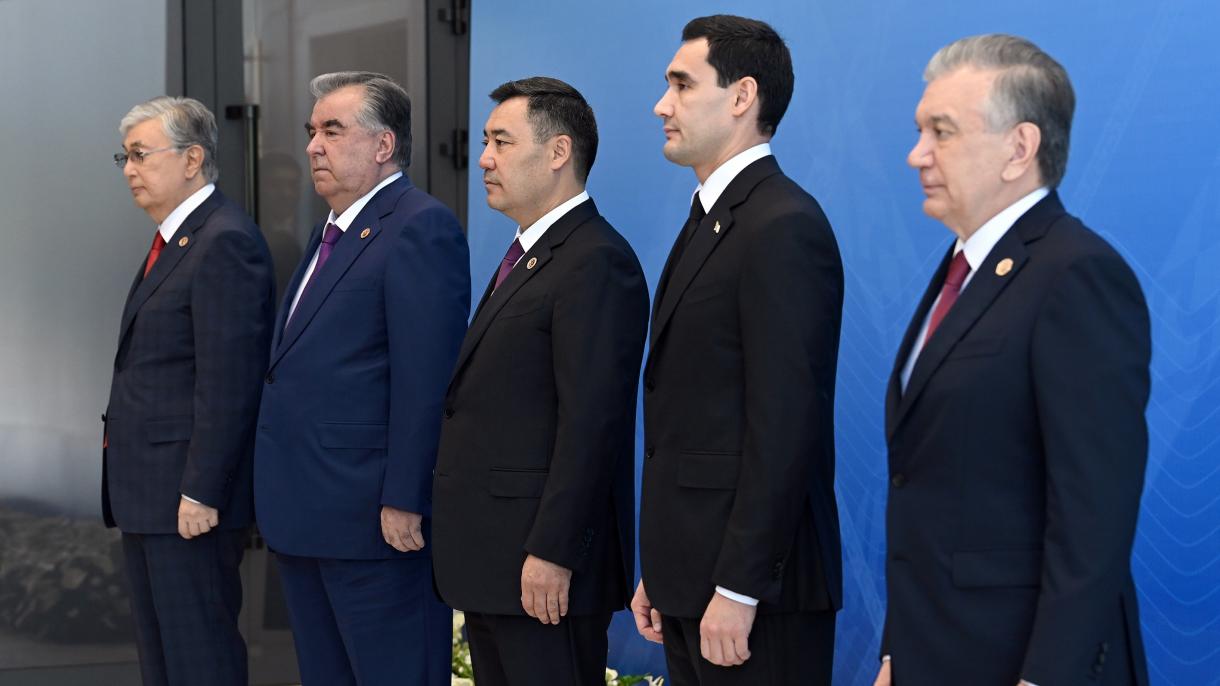 Orta Asya liderleri Kırgızistan'da 2.jpg