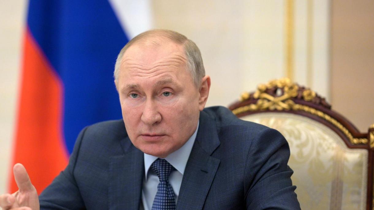 Putin koronavirusga qarshi vaksinaning ikkinchi dozasini qabul qildi