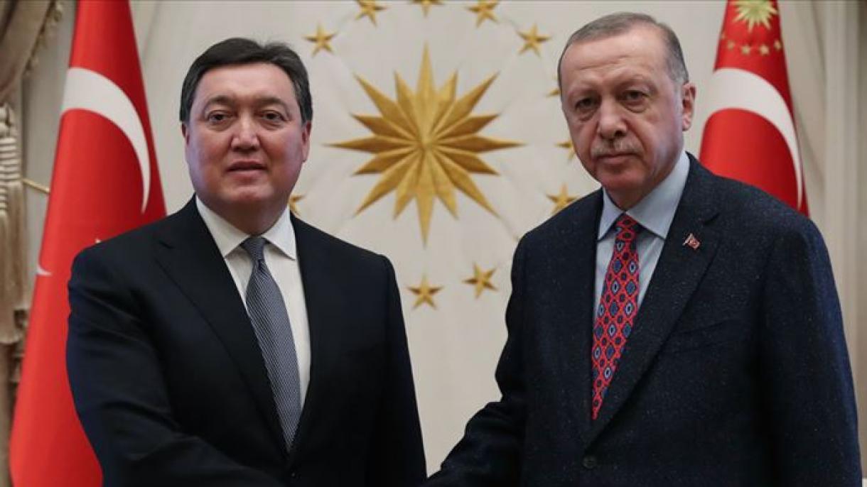 总统埃尔多安会见哈萨克斯坦总理