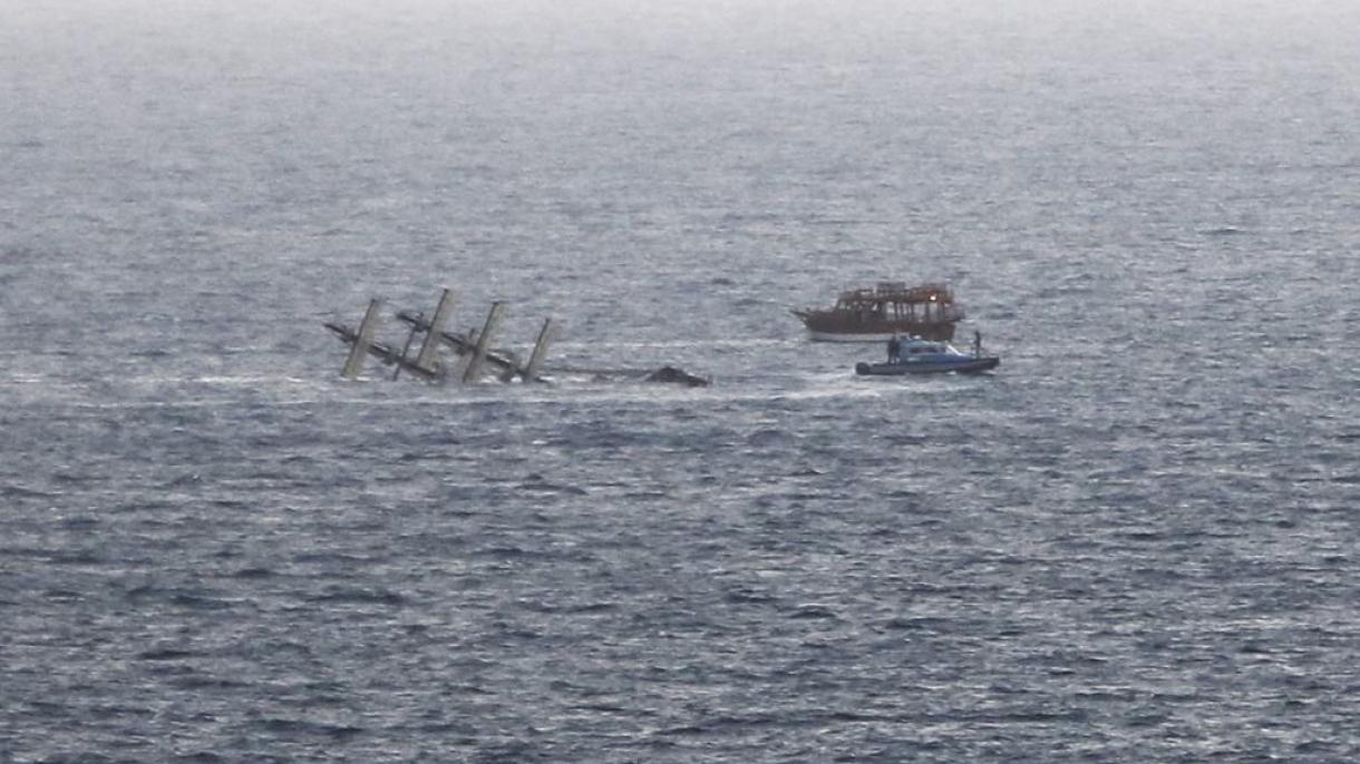 印度奥里萨邦一艘船翻船  9人丧生