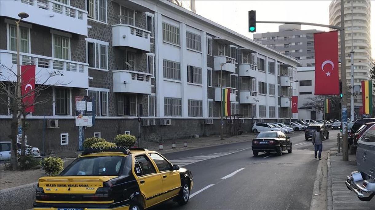 خیابان‌های پایتخت سنگال با پرچم‌های ترکیه تزیین شد