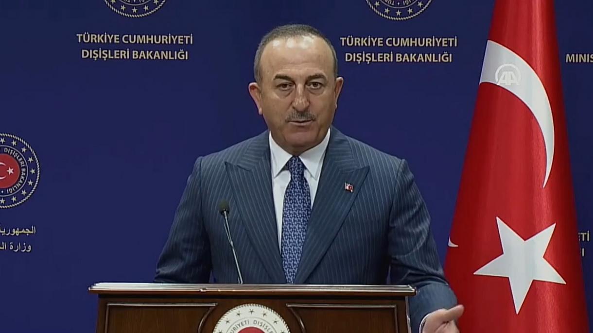 Çavuşoğlu: “Estamos en París para abordar nuestras relaciones bilaterales con Francia”