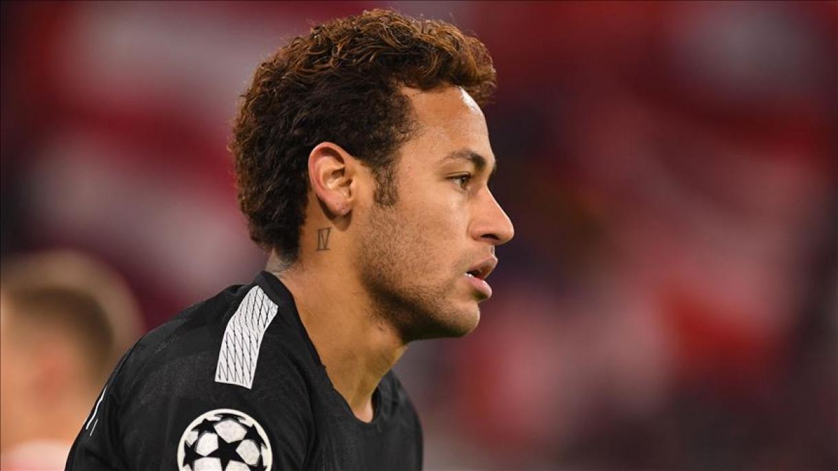 A UEFA vai investigar Neymar por criticar o VAR