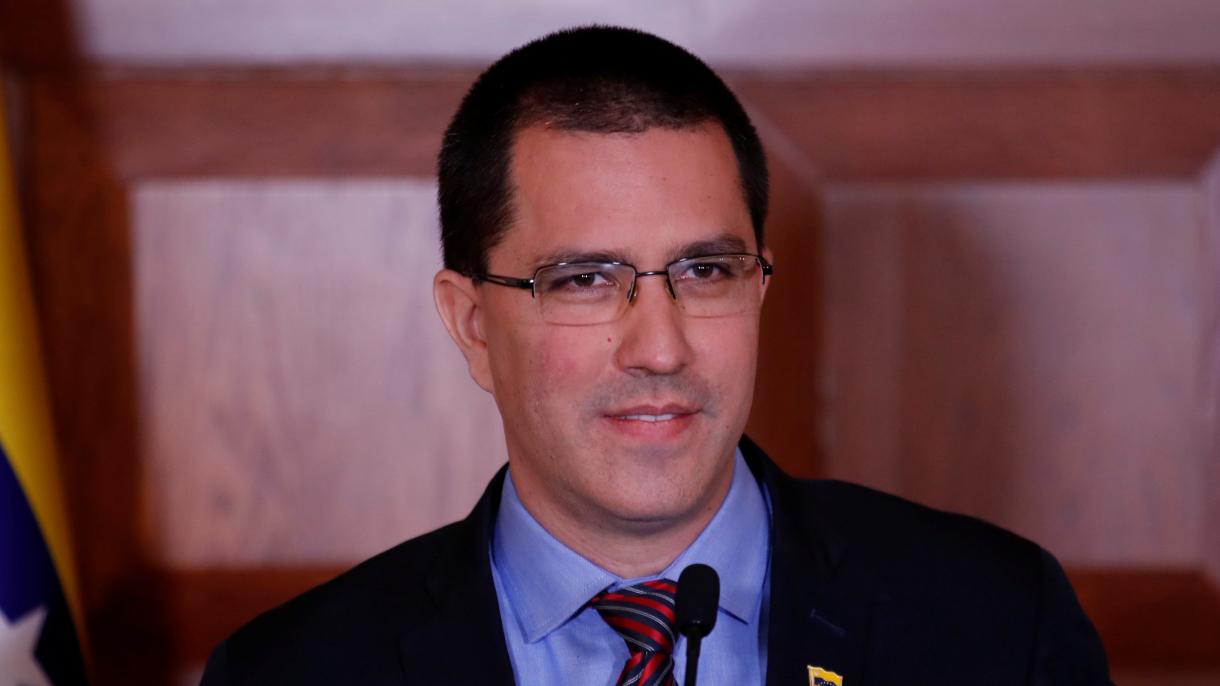 Ministro das Relações Exteriores da Venezuela afirma que o governo de Maduro está disposto a convers