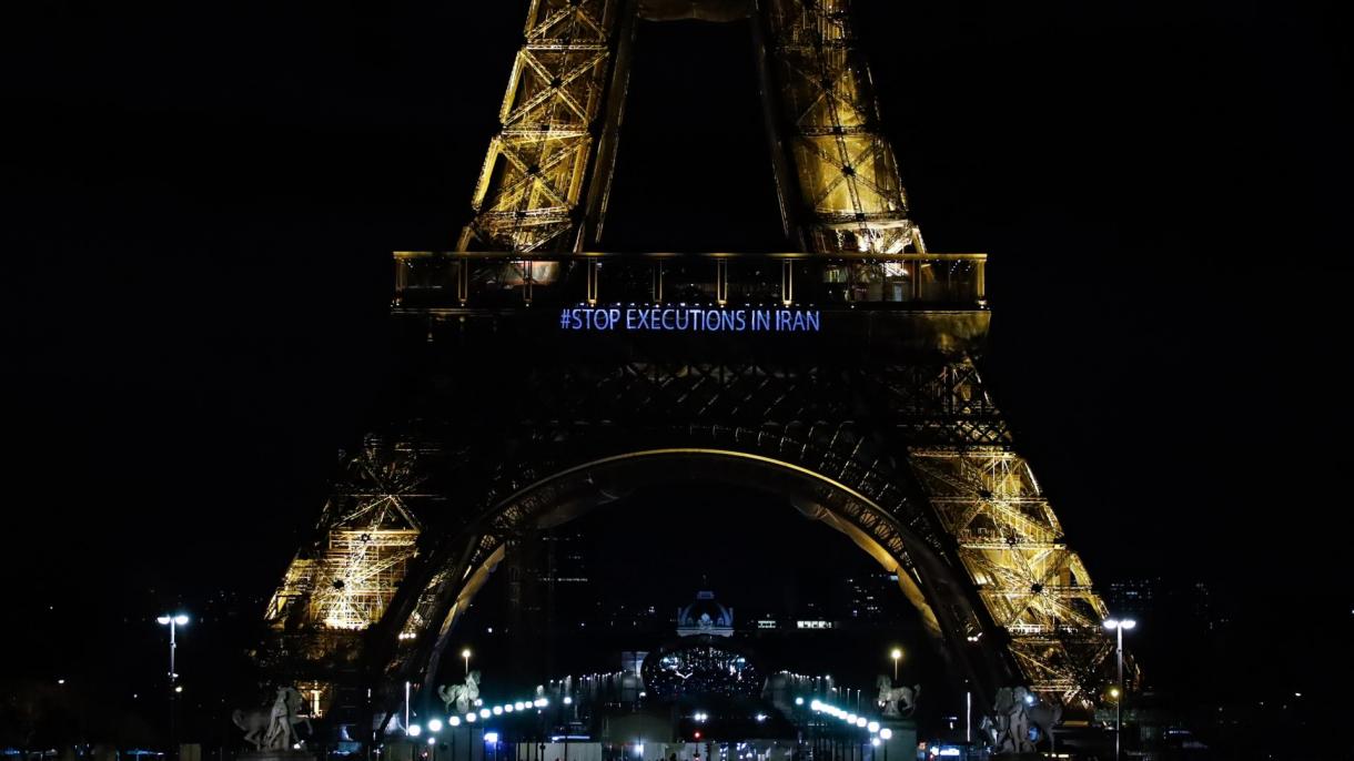 Projeções na Torre Eiffel: "Parem as execuções no Irão"