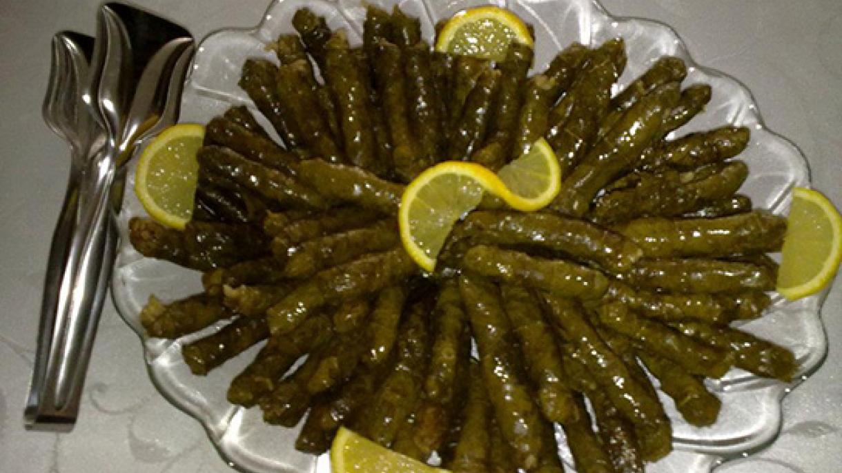 Ricette della cucina turca: “Zeytinyaglı yaprak sarma” (involtini di foglie di vite)