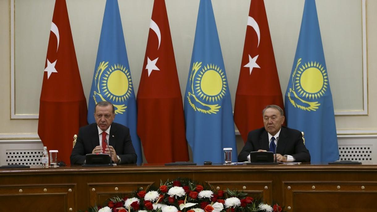Erdogan në Kazakistan: Luftojmë kundër FETO-s edhe për sigurinë e miqve tanë