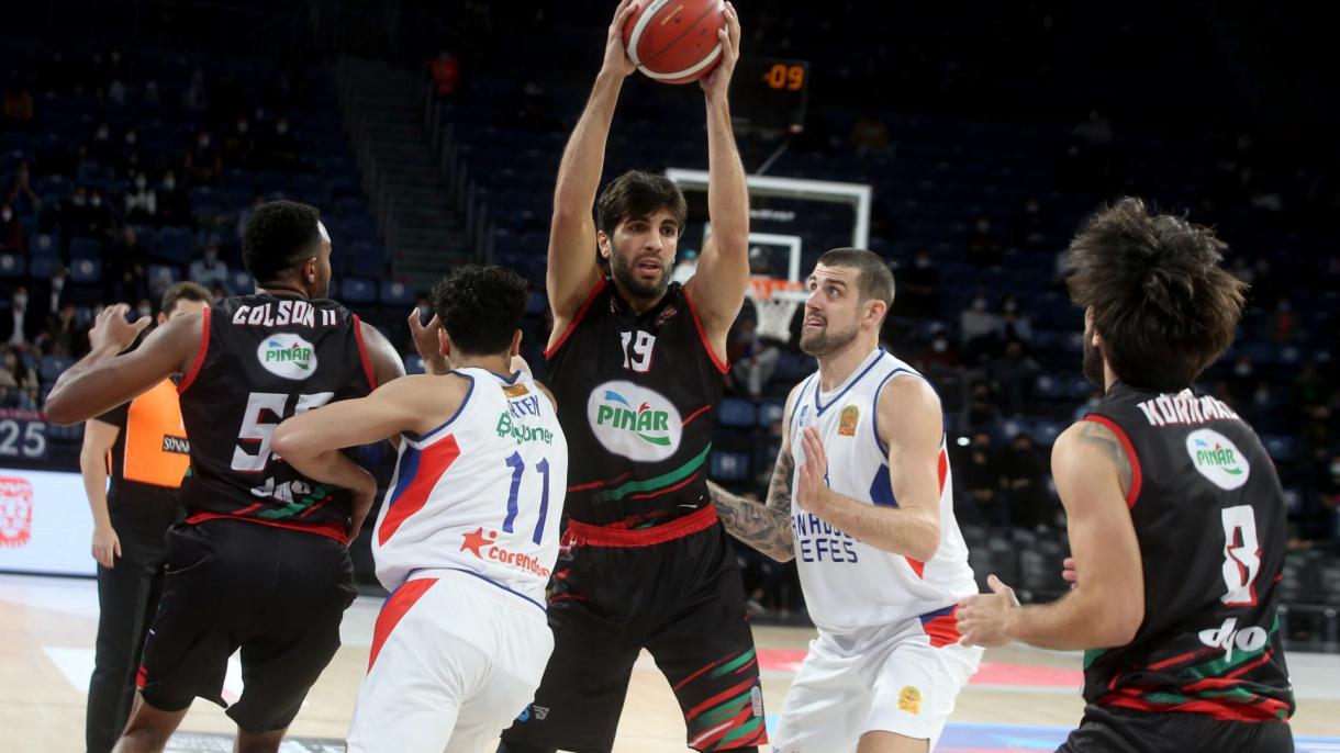 "Anadolu Efes"in ardıcıl qalibiyyət sayı üçə çatdı