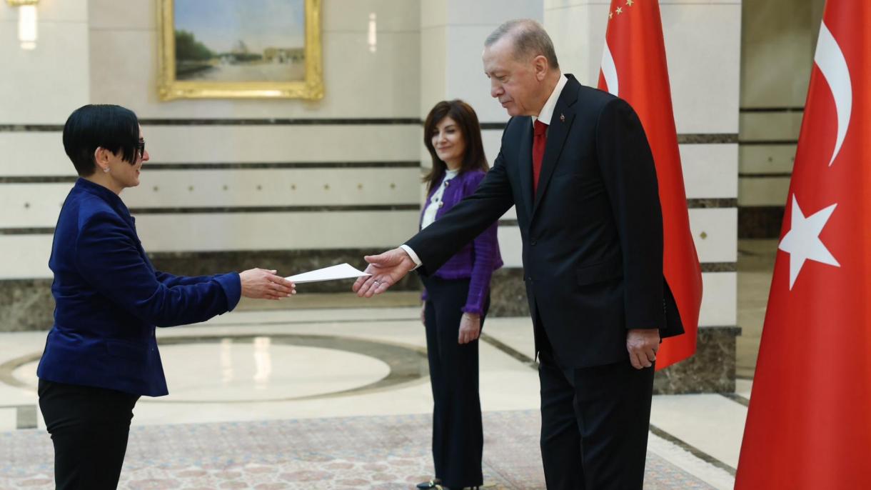 Erdogan recebeu a Embaixadora de Portugal Maria Virgínia Mendes da Silva Pina