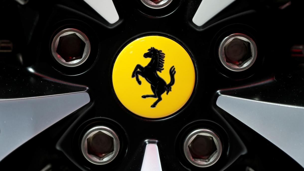 logo  Ferrari.JPG