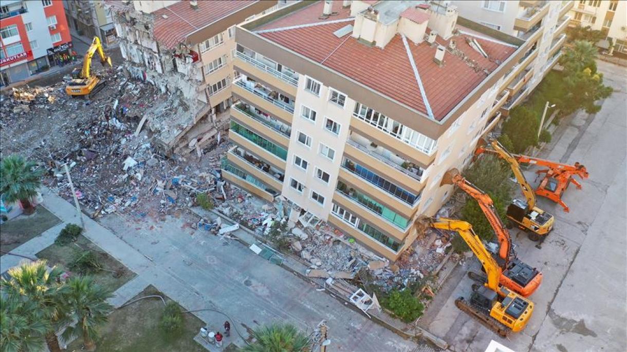 Sale a 115 morti il bilancio complessivo del forte terremoto colpito Izmir