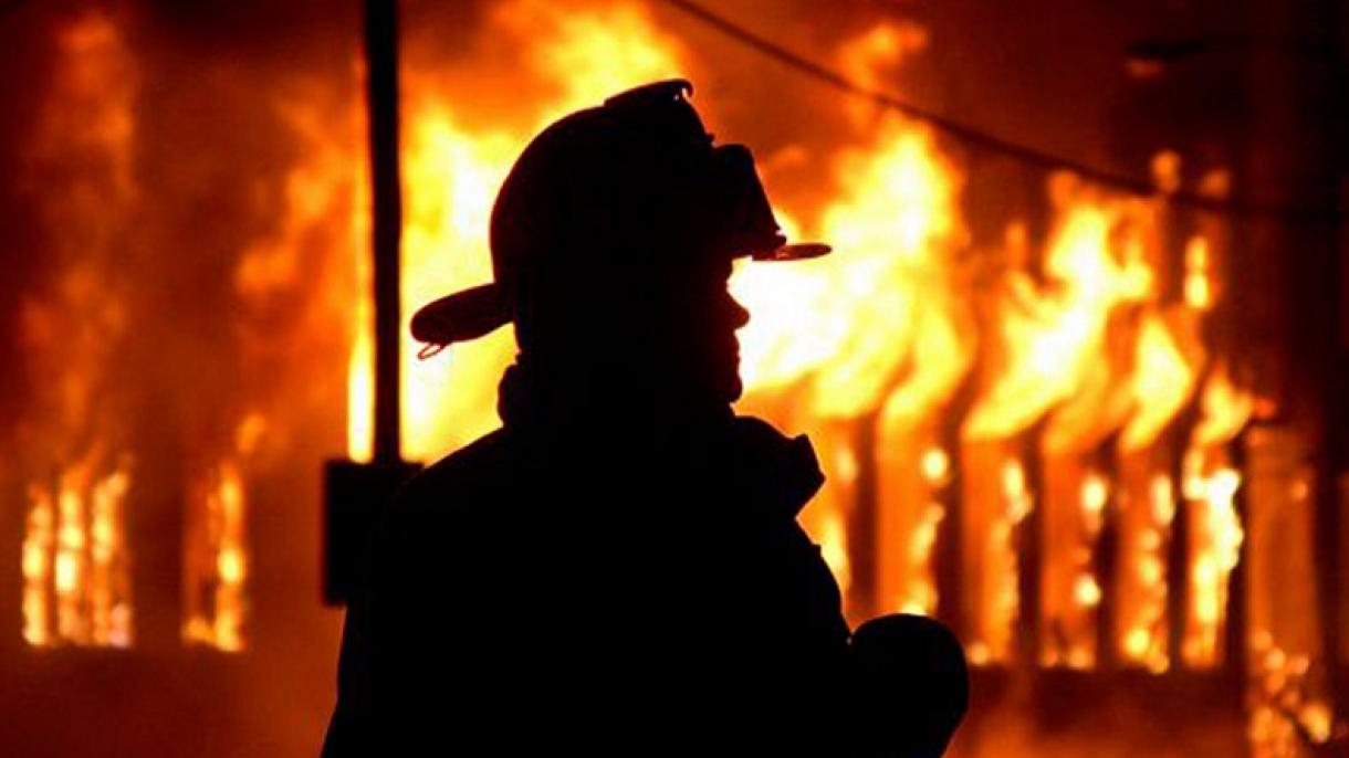 Во пожар во главниот град на Бангладеш, Дака животот го загубија најмалку 69 лица
