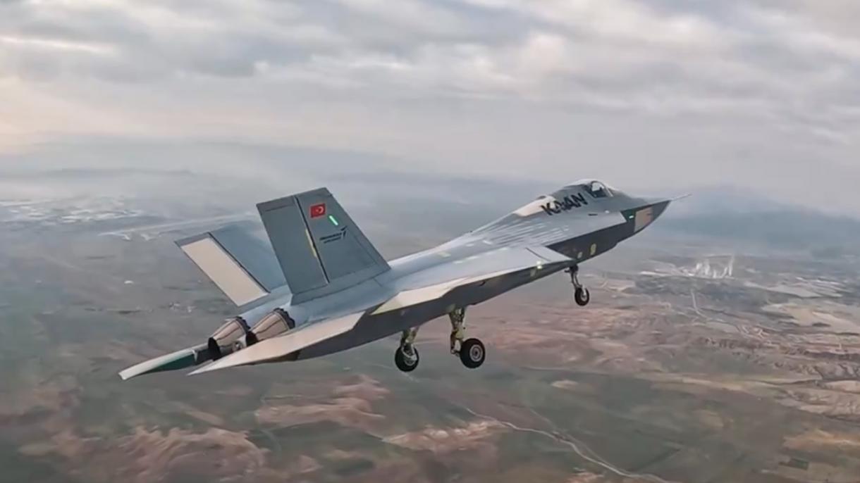 "کاآن" جنگنده ملی ترکیه نخستین پرواز خود را با موفقیت انجام داد